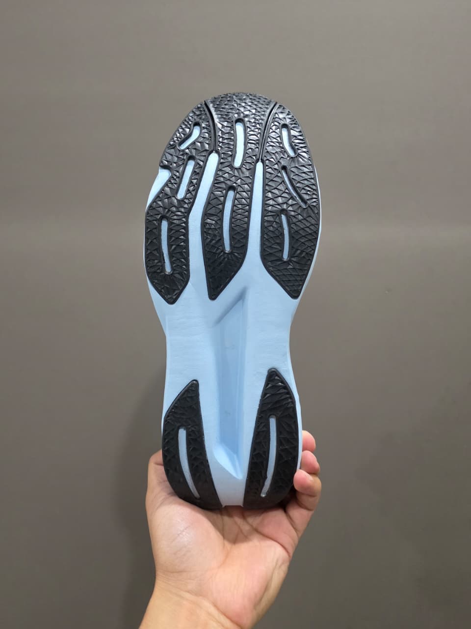 New Balance - Image 2