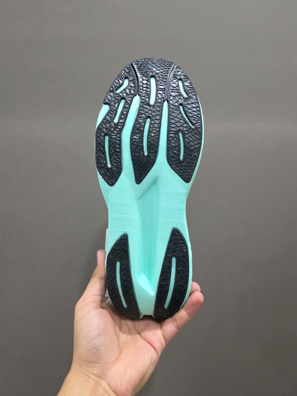 New Balance - Image 2