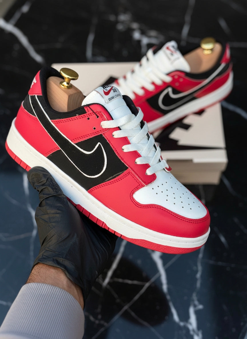 Nike SB Dunk Low Pro "Chicago" sneakers - Image 4