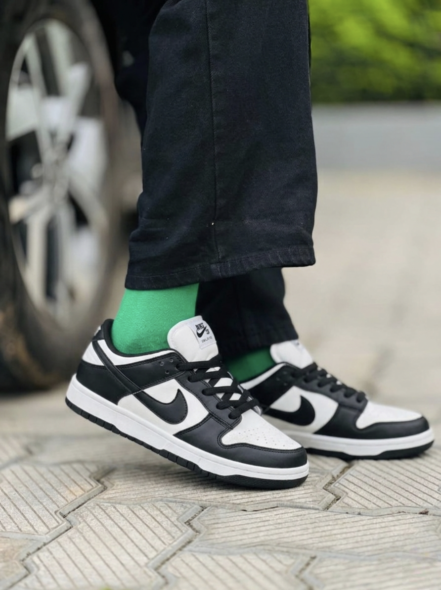 Nike Dunk Panda Low - Image 3