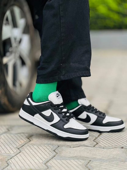 Nike Dunk Panda Low - Image 3