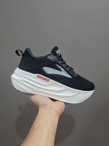 BROOKS SHOES - Image 1