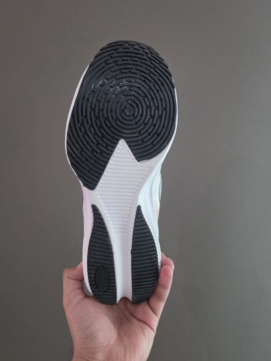 NIKE SHOES - Image 2