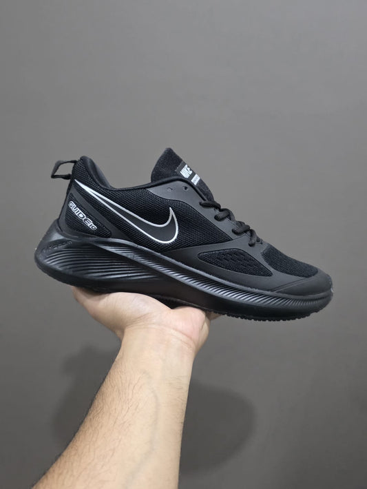 NIKE SHOES - Image 1