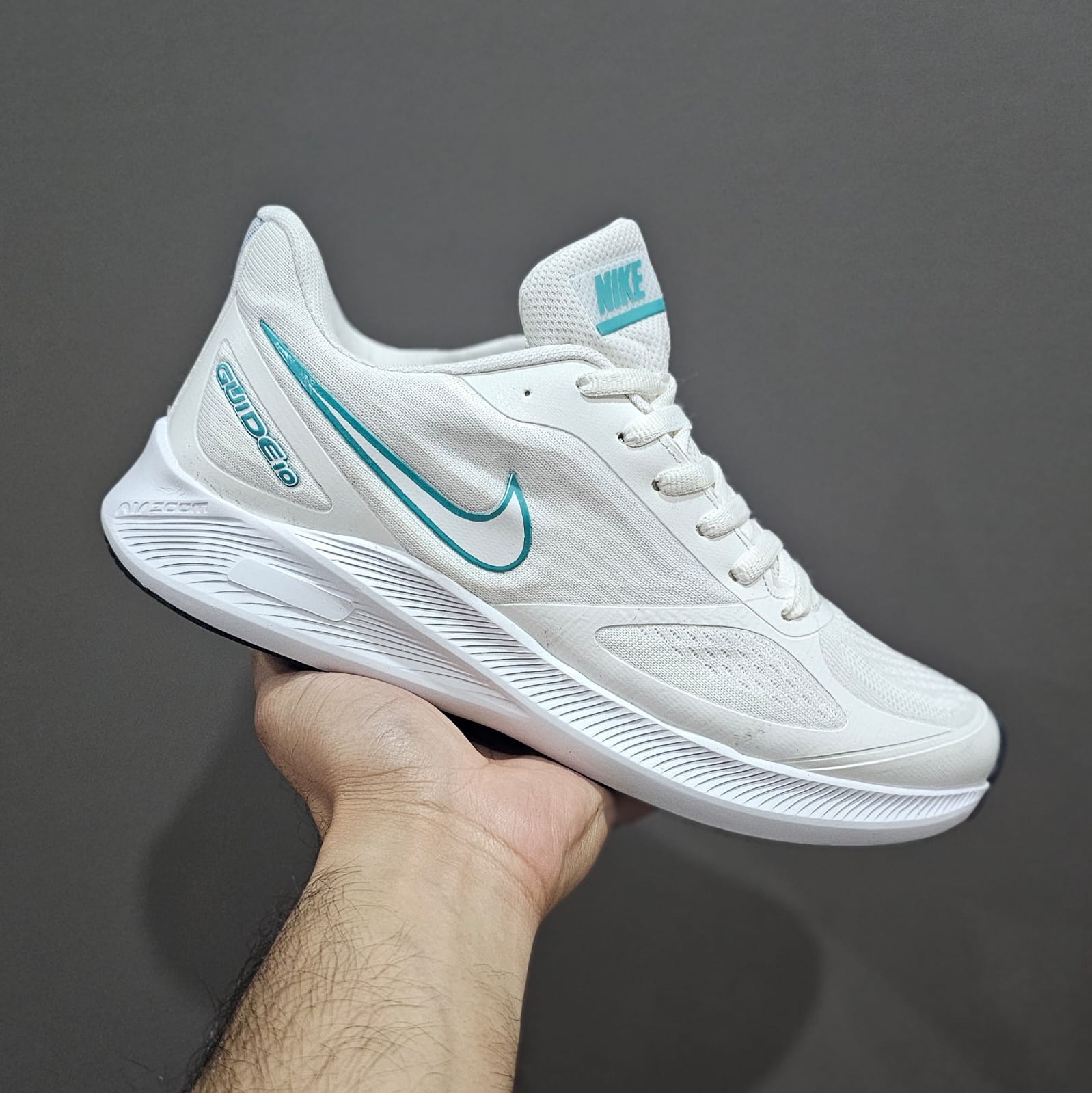 NIKE SHOES - Image 1